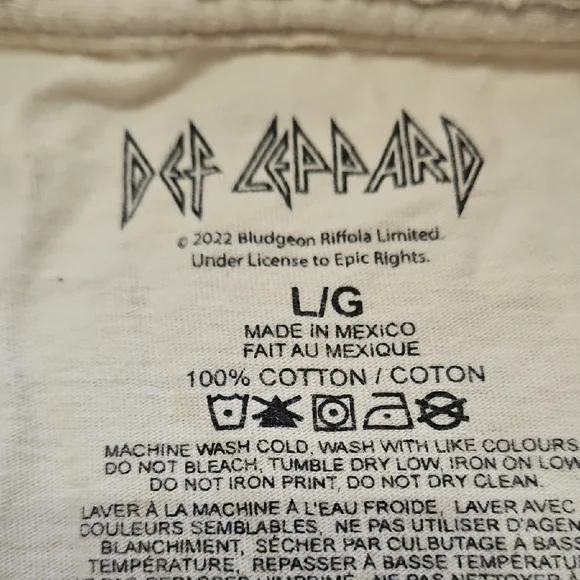 Graphic Crop Top - White - Picture 2 of 2